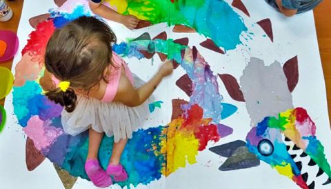 Attività creative per bambini, pittura con le dita
