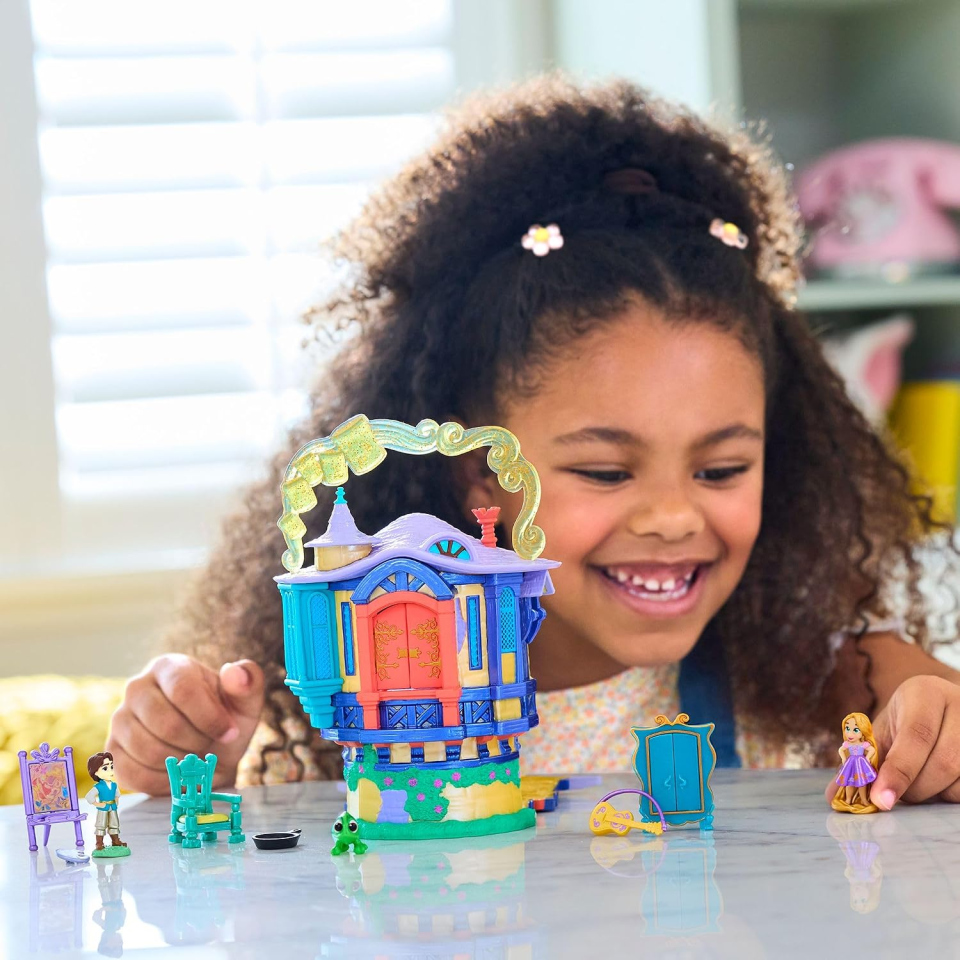 Disney Store playset torre Rapunzel con personaggi