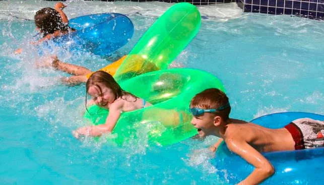 Festa compleanno in piscina per bambini