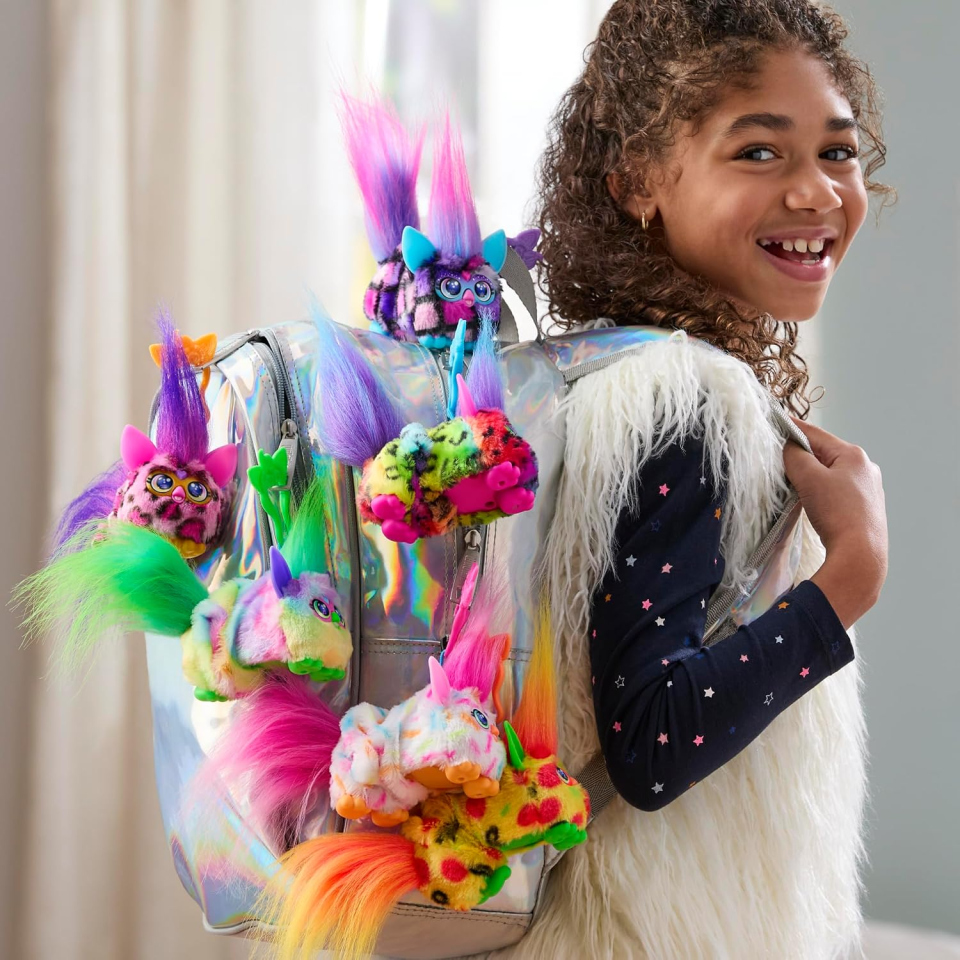 Furby DJ Furblets peluche elettronico Rain-Bow-Kat