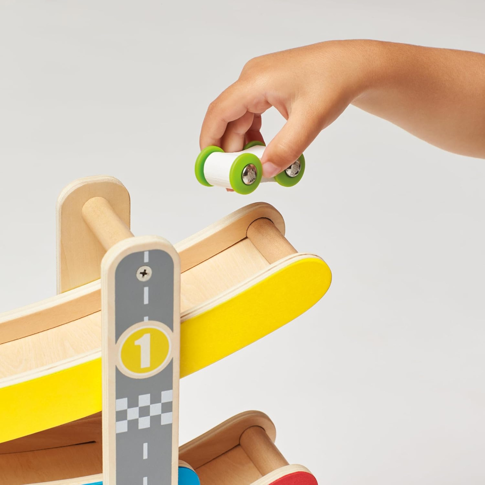 Hape Circuito Macchinine in Legno con Pista e Parcheggio