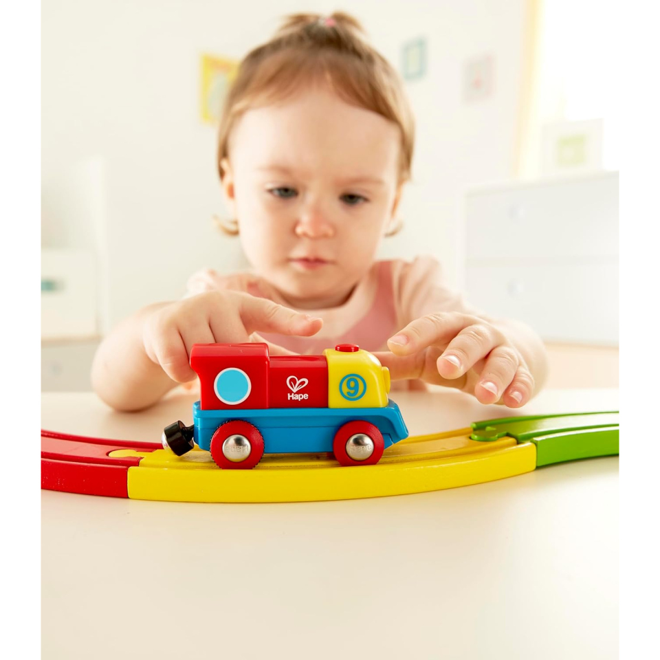 Hape Locomotiva a Batterie con Pulsante per Bambini