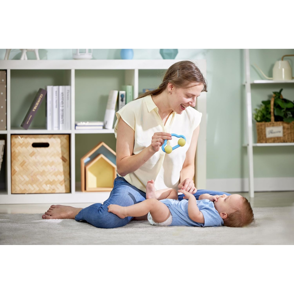 Hape Macchinina Sonaglio in Riso Giapponese – Gioco Sensoriale dai 6 Mesi