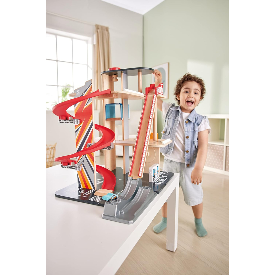 Hape Pista Acrobatica in Legno con Garage a 3 Livelli