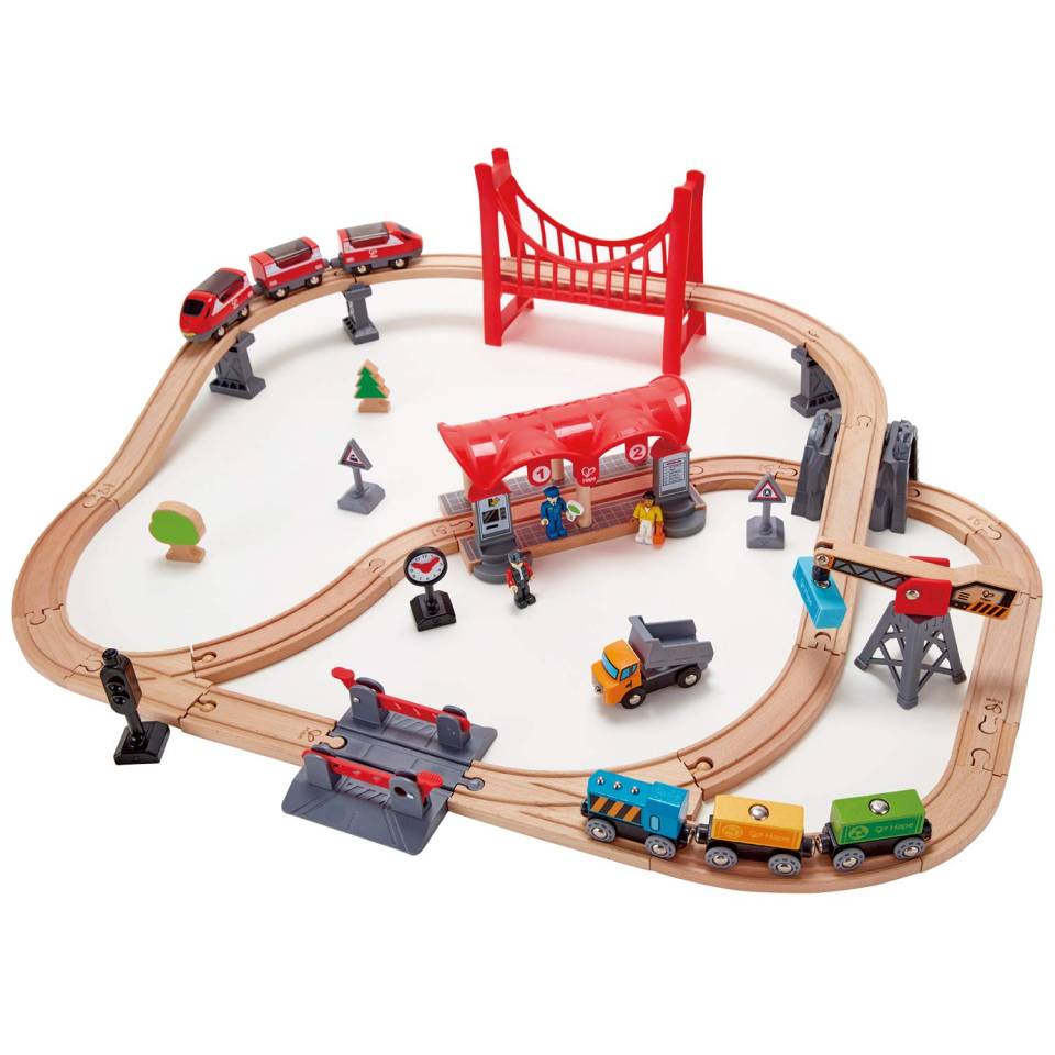 Hape Pista Città Trafficata con Trenini in Legno e Campanella Automatica