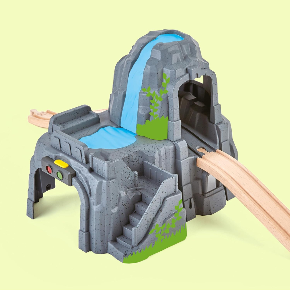 Hape Set Montagna Ferrovia con Luci e Suoni