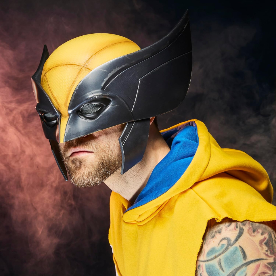 Hasbro Marvel Legends maschera Wolverine scala 1:1