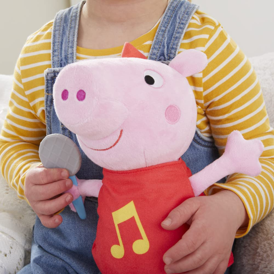 Hasbro Peppa Pig peluche interattivo Canta con Peppa