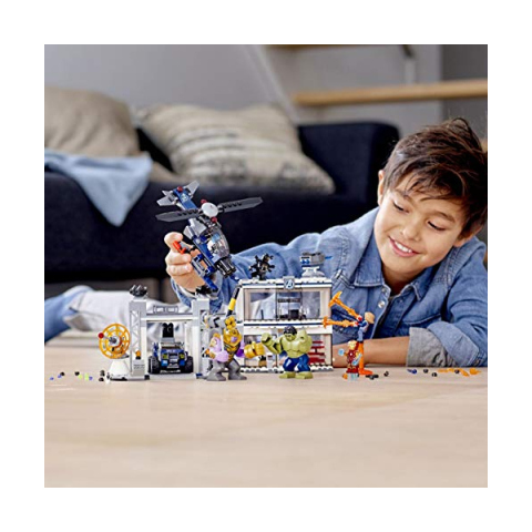 LEGO Marvel Avengers Battaglia al Quartier Generale con Hulk e Thanos 76131
