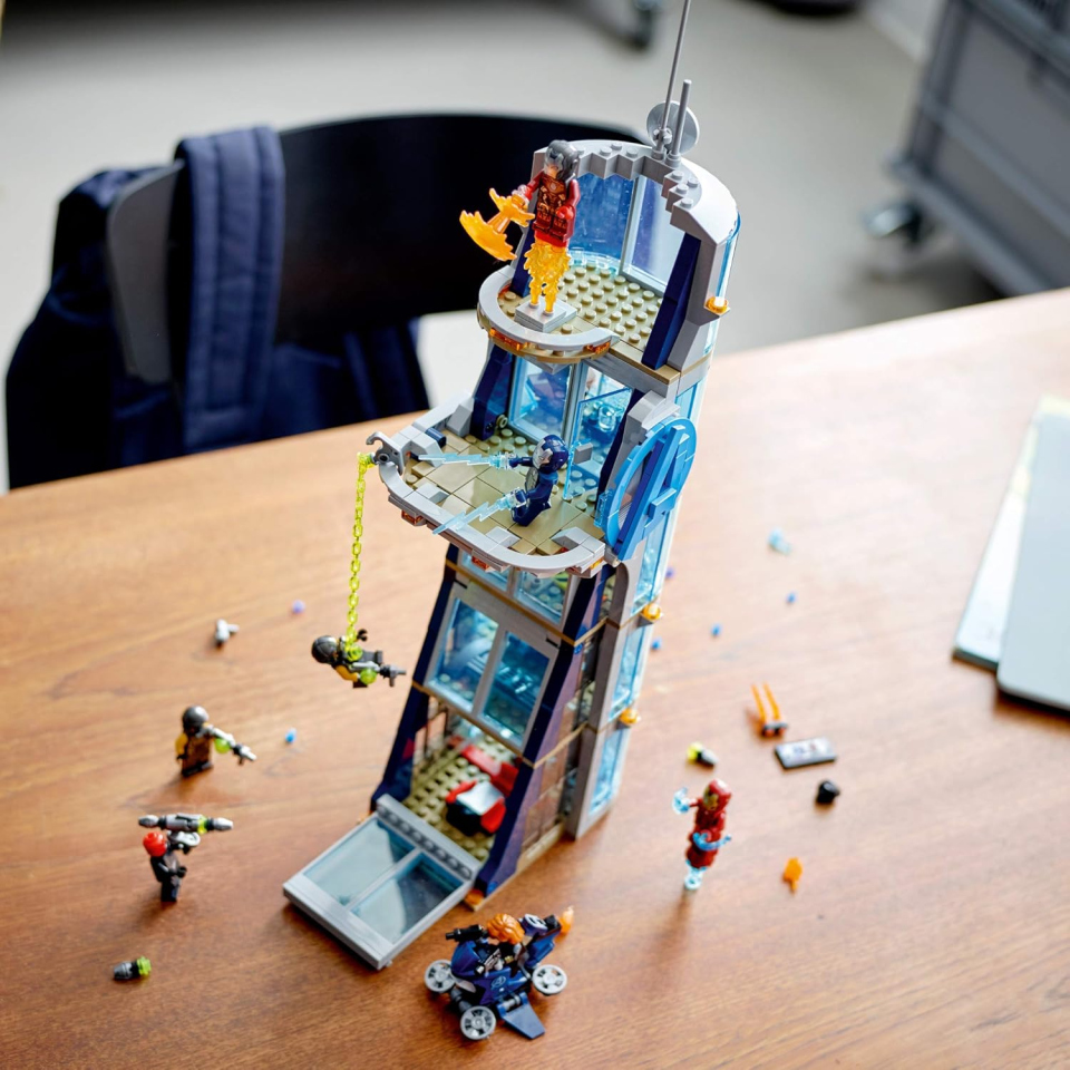 LEGO Marvel Avengers Tower Battle 76166 – Set Costruzioni 685 Pezzi