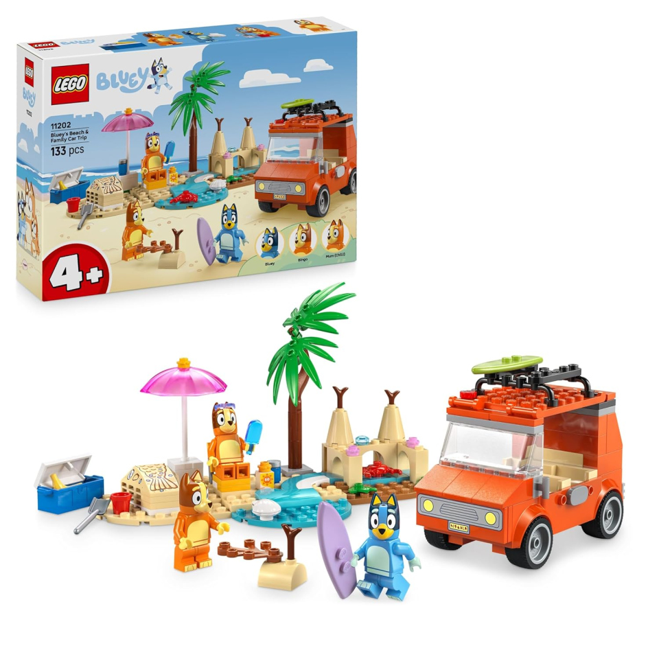 LEGO Bluey Vacanza in Spiaggia con Auto, Surf e 3 Minifigure