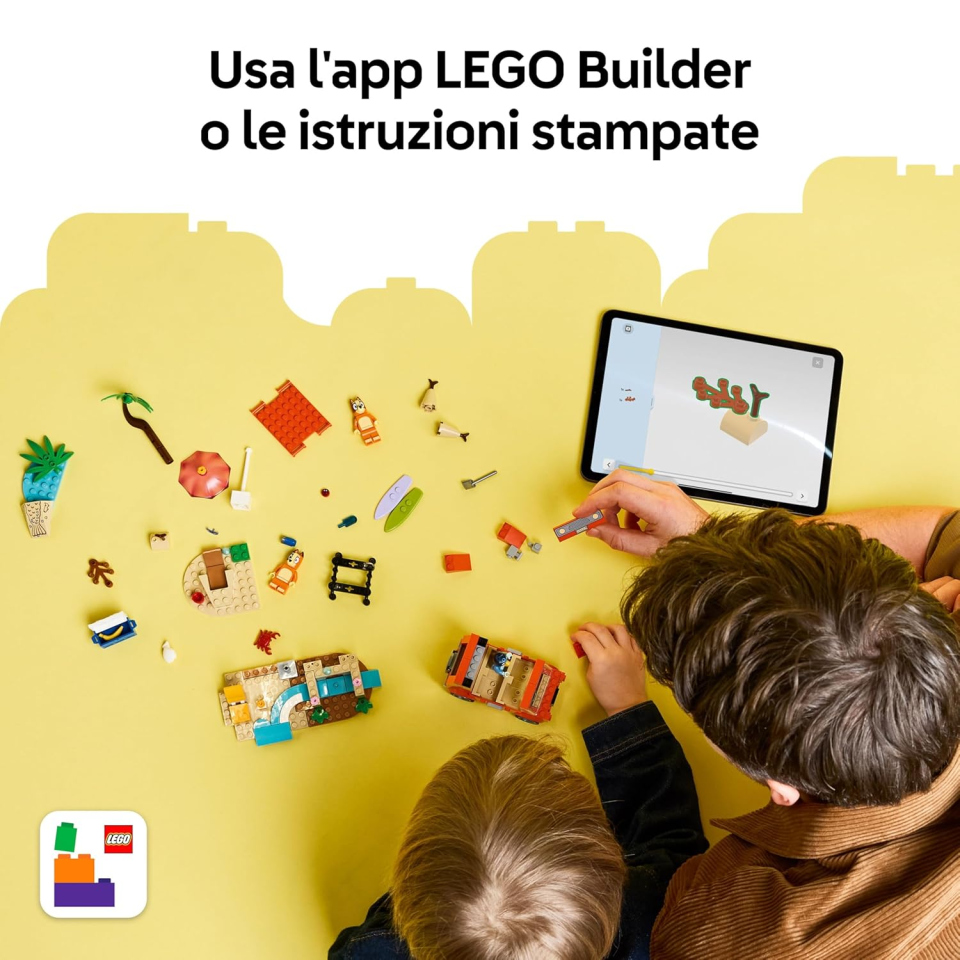 LEGO Bluey Vacanza in Spiaggia con Auto, Surf e 3 Minifigure