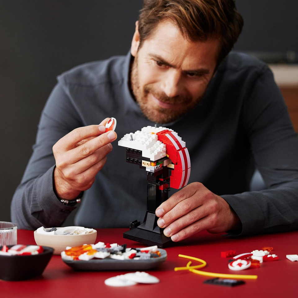 LEGO Star Wars Casco di Luke Skywalker Red Five – Set da Collezione