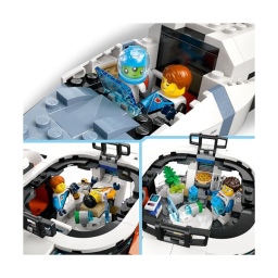 LEGO City Astronave Galattica Modulare con Minifigure e Alieno