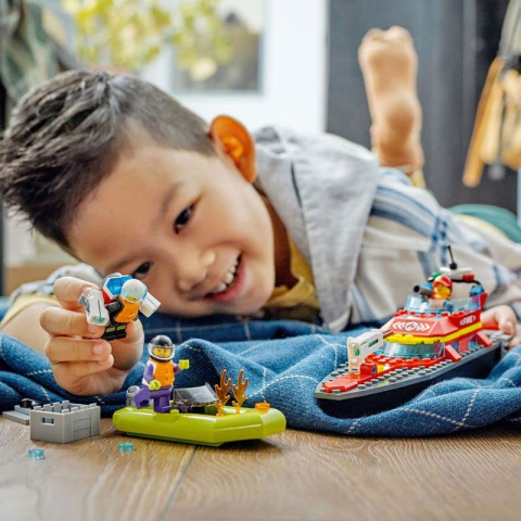 LEGO City Barca Antincendio dei Vigili del Fuoco con Gommone