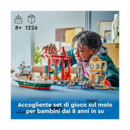 LEGO City Porto e Nave Merci con Gru e 8 Minifigure (60422)