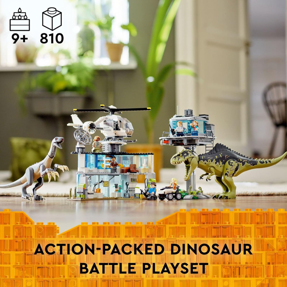 LEGO Jurassic World Attacco del Giganotosauro e Terizinosauro 76949