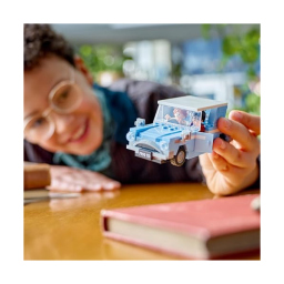 LEGO Harry Potter Ford Anglia Volante dei Weasley