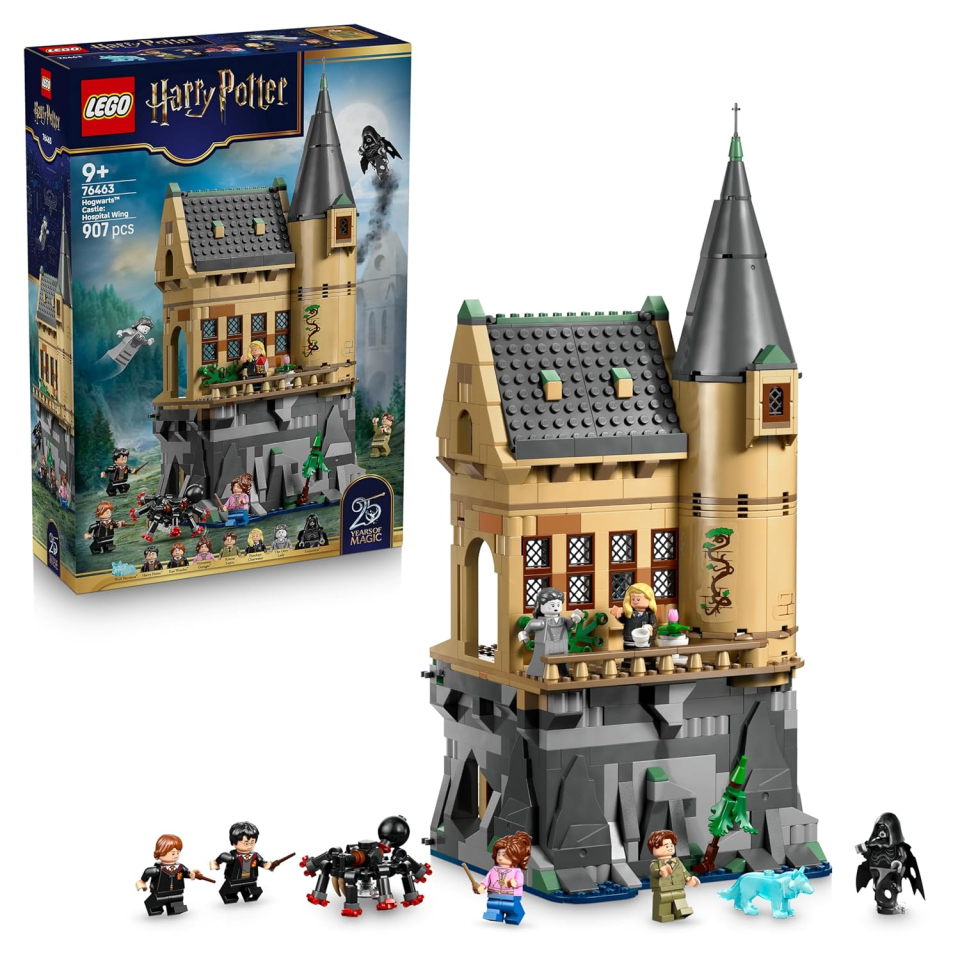 LEGO Harry Potter Castello di Hogwarts: Ala dell'Infermeria con 7 Minifigure