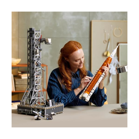 LEGO Icons NASA Artemis – Razzo Spaziale e Torre di Lancio 10341