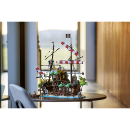 LEGO Ideas Pirati di Barracuda Bay set costruzioni