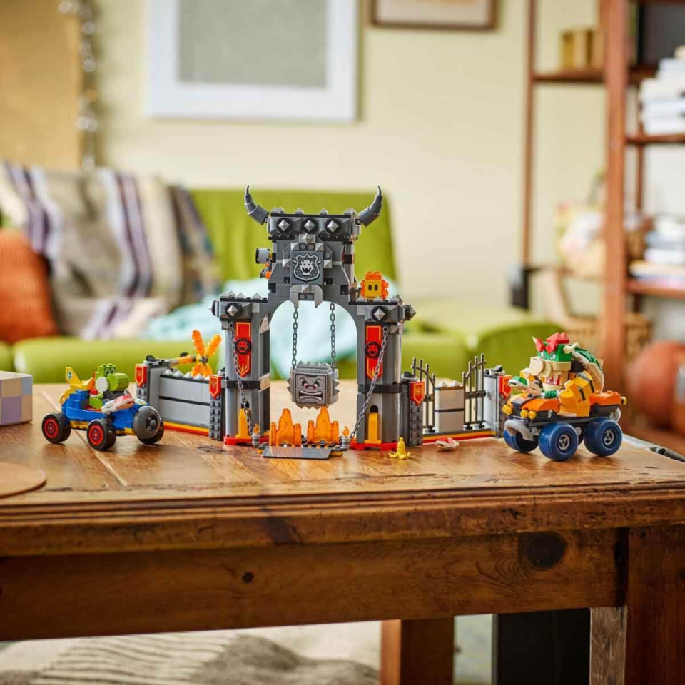 LEGO Super Mario Kart – Castello di Bowser con Yoshi e 2 Veicoli