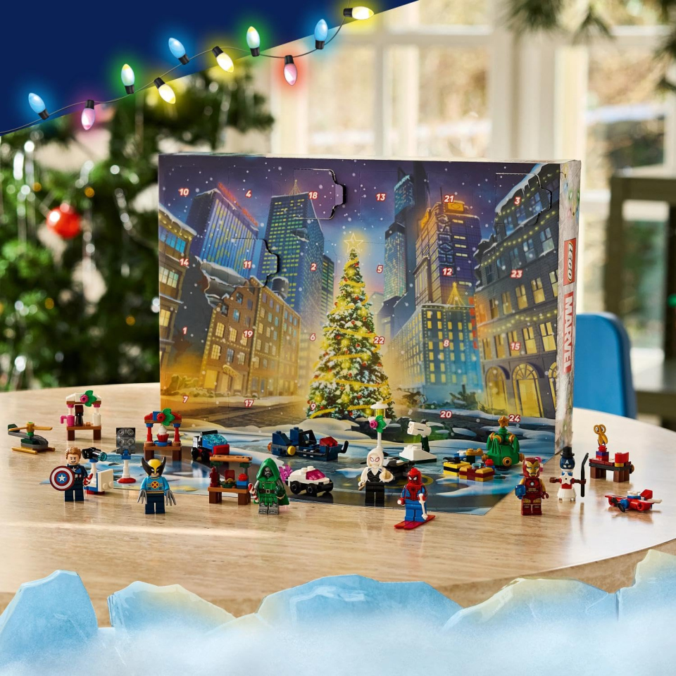 LEGO Marvel Calendario Avvento 2026 con 6 Minifigure Supereroi