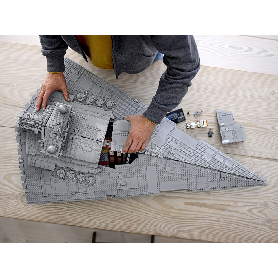 LEGO Star Wars Imperial Star Destroyer 75252