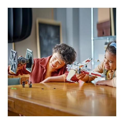 LEGO Star Wars Mash-up TIE Fighter e X-Wing 75393