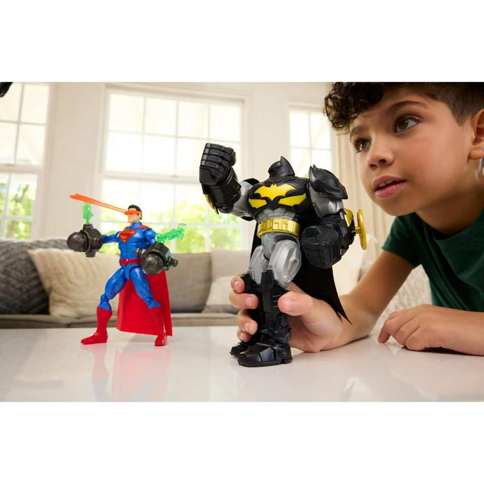 Mattel DC Premier Batman action figure con armatura robot