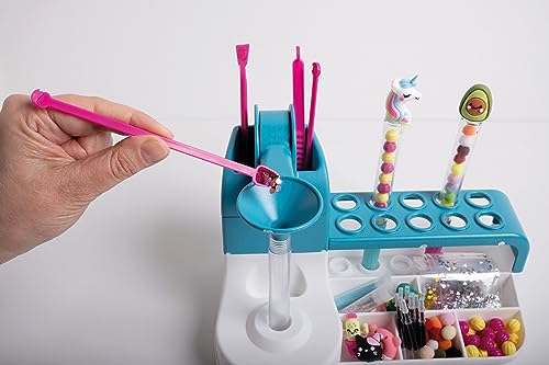 Clementoni - Pen Creator Studio: kit personalizzato per la creazione di penne per bambini da 6 anni in su.
