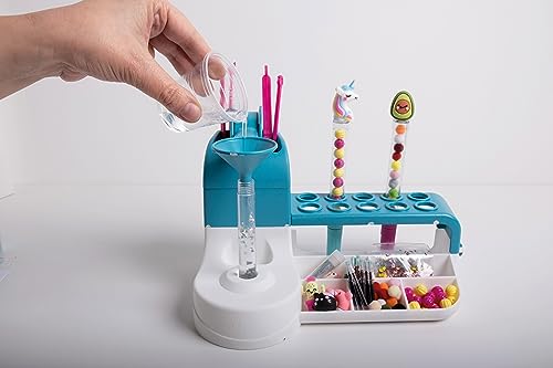 Clementoni - Pen Creator Studio: kit personalizzato per la creazione di penne per bambini da 6 anni in su.