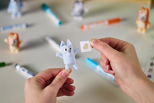 Crayola Washimals Bluey, Set di Attività con Adesivi e 4 cuccioli, 6 Pennarelli Lavabili - Gioco creativo per Bambini da 3 anni in su - 74-0253