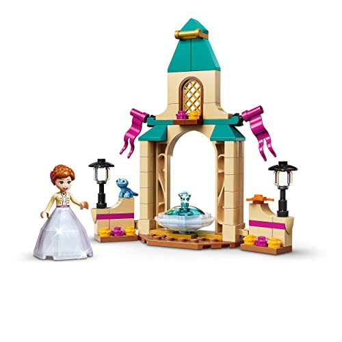 LEGO 43198 Disney Il Cortile del Castello di Anna