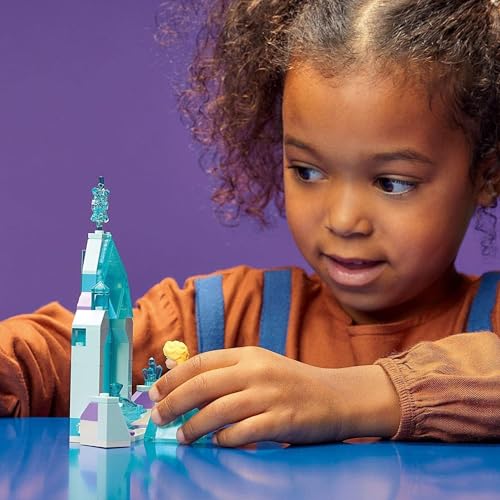 LEGO 43199 Disney Il Cortile del Castello di Elsa