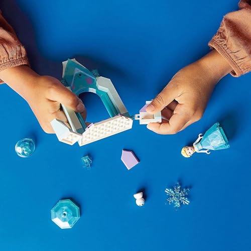 LEGO 43199 Disney Il Cortile del Castello di Elsa