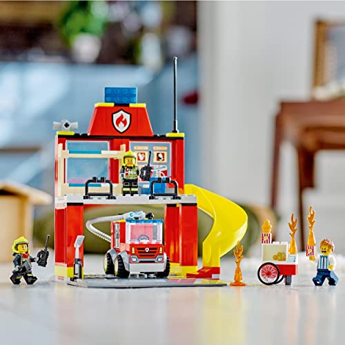 LEGO 60375 City Fire Caserma dei Pompieri