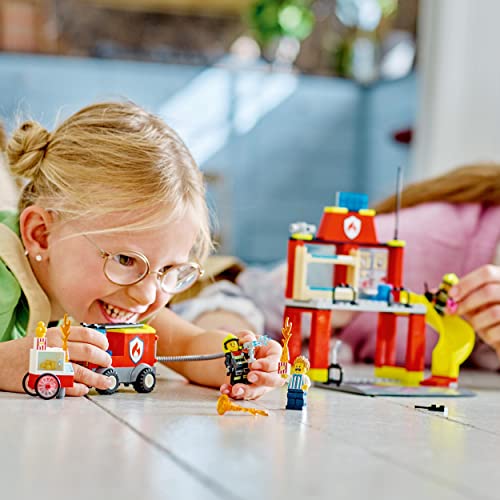 LEGO 60375 City Fire Caserma dei Pompieri