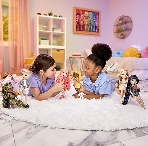 Rainbow High Victoria Whitman, Bambola Rosa con Lentiggini e Accessori alla Moda, dai 4 anni - Fashion Dolls