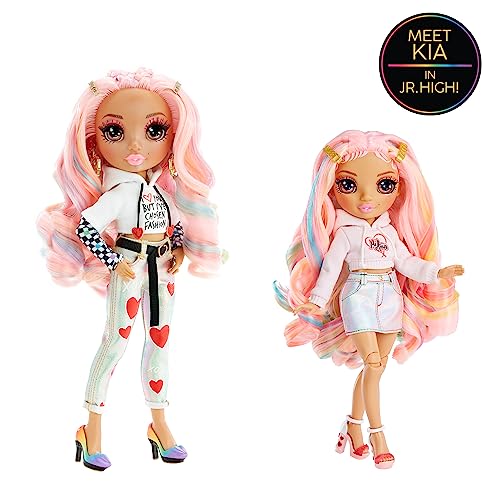 Rainbow Junior High - Kia Hart - Bambola fashion snodata rosa con accessori e zaino morbido - Età 4-12 anni