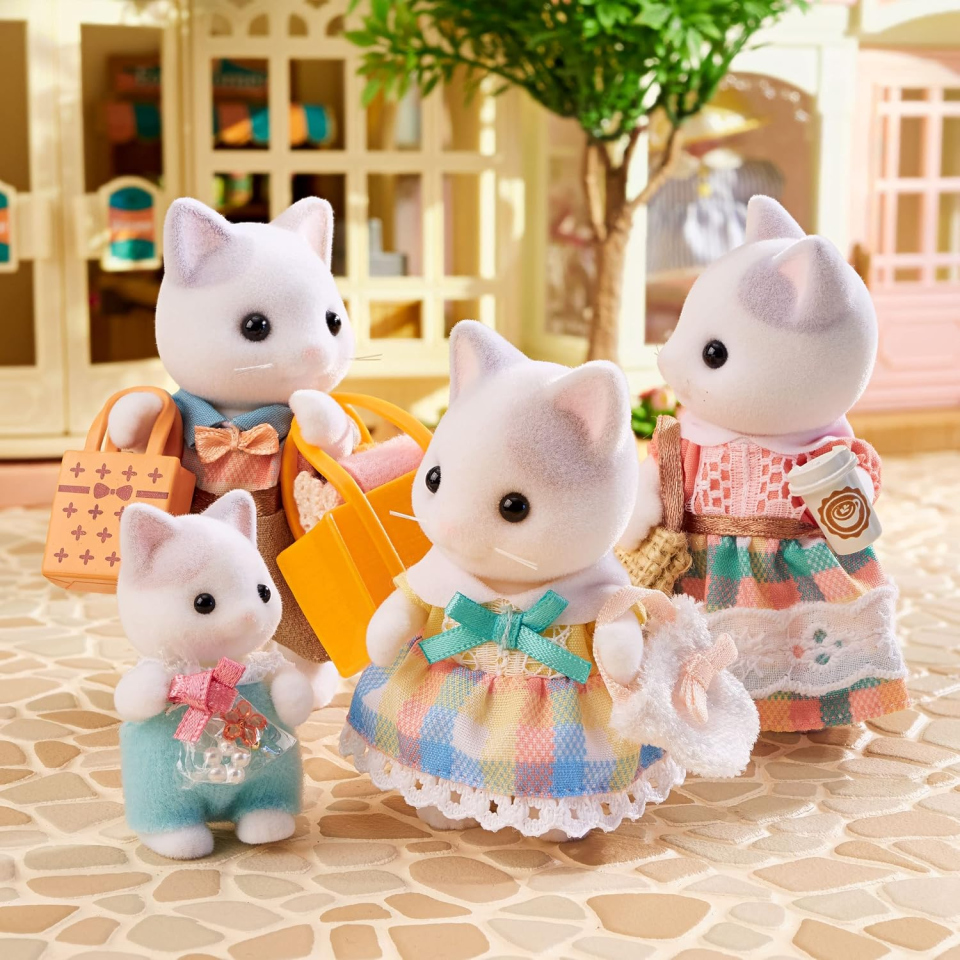 Sylvanian Families Gatto Latte pupazzetti famiglia campagnola
