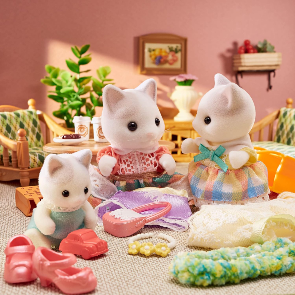 Sylvanian Families Gatto Latte pupazzetti famiglia campagnola