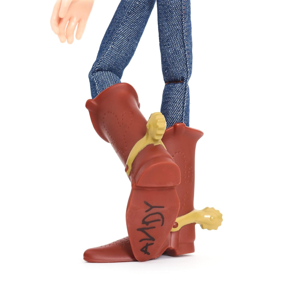 Woody Parlante Toy Story – Action Figure Interattiva Disney Store 39 cm