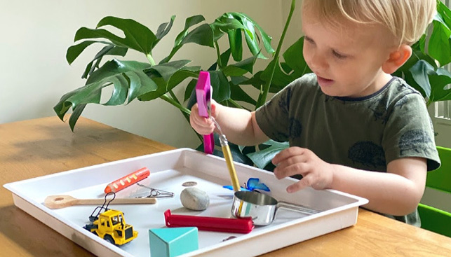 10 attività Montessori da svolgere in casa