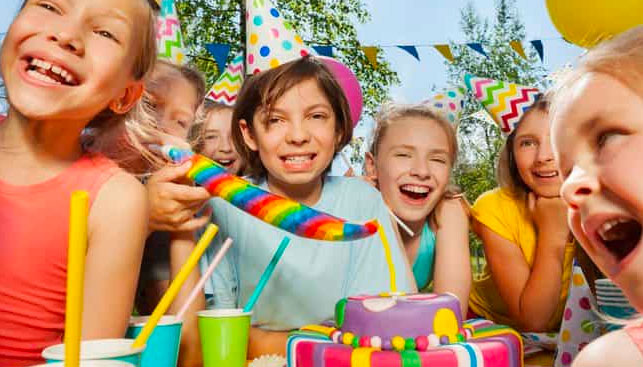 Come Organizzare una Festa di Compleanno d'Estate 