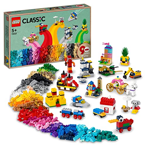 LEGO 11021 Classic 90 Anni di Gioco, Scatola con Mattoncini per 15 Costruzioni